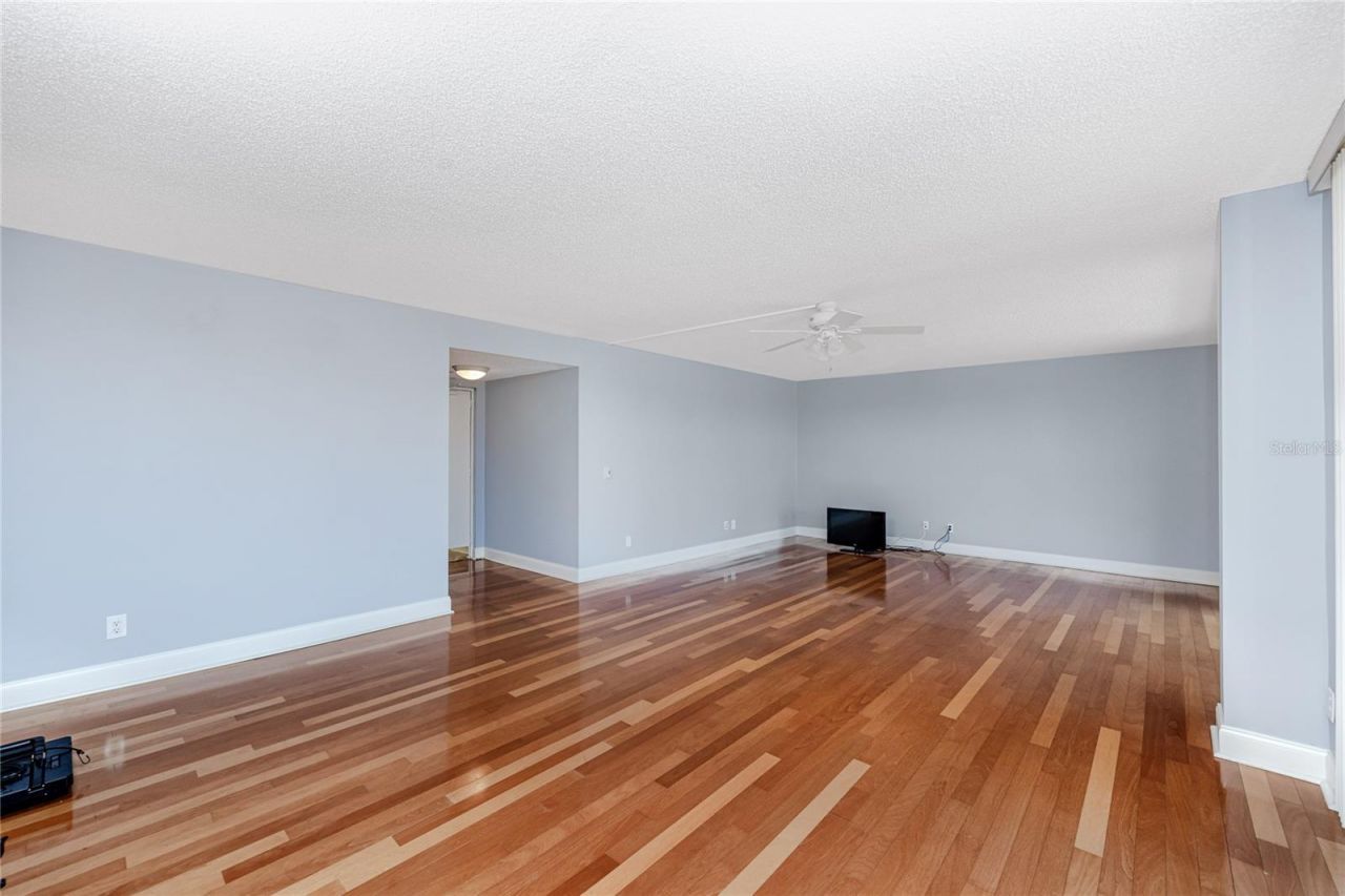 736 Island Way, Unit 201, Clearwater Beach, FL 33767 Photo