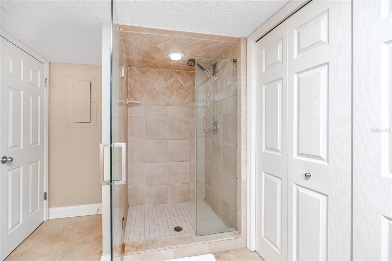 736 Island Way, Unit 201, Clearwater Beach, FL 33767 Photo