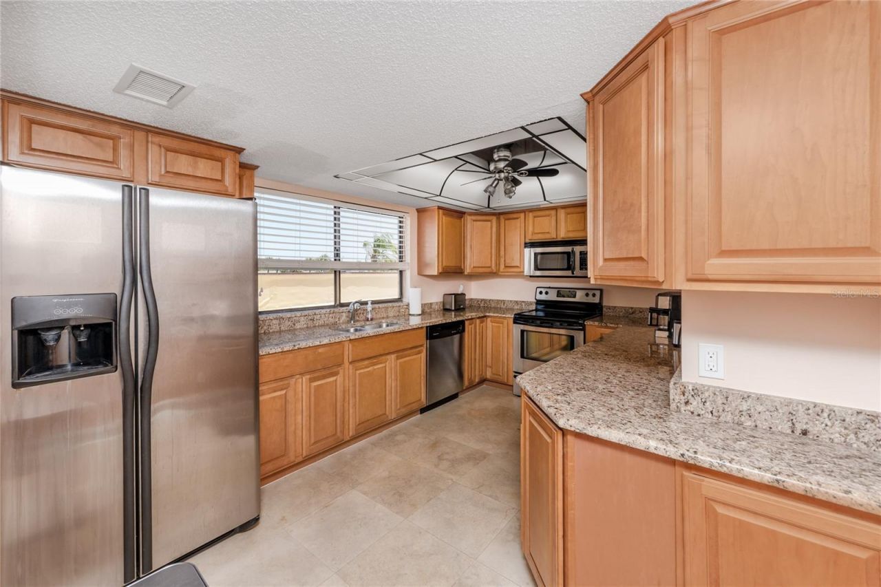 736 Island Way, Unit 201, Clearwater Beach, FL 33767 Photo
