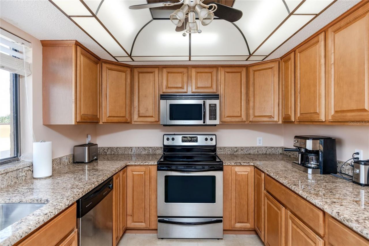 736 Island Way, Unit 201, Clearwater Beach, FL 33767 Photo