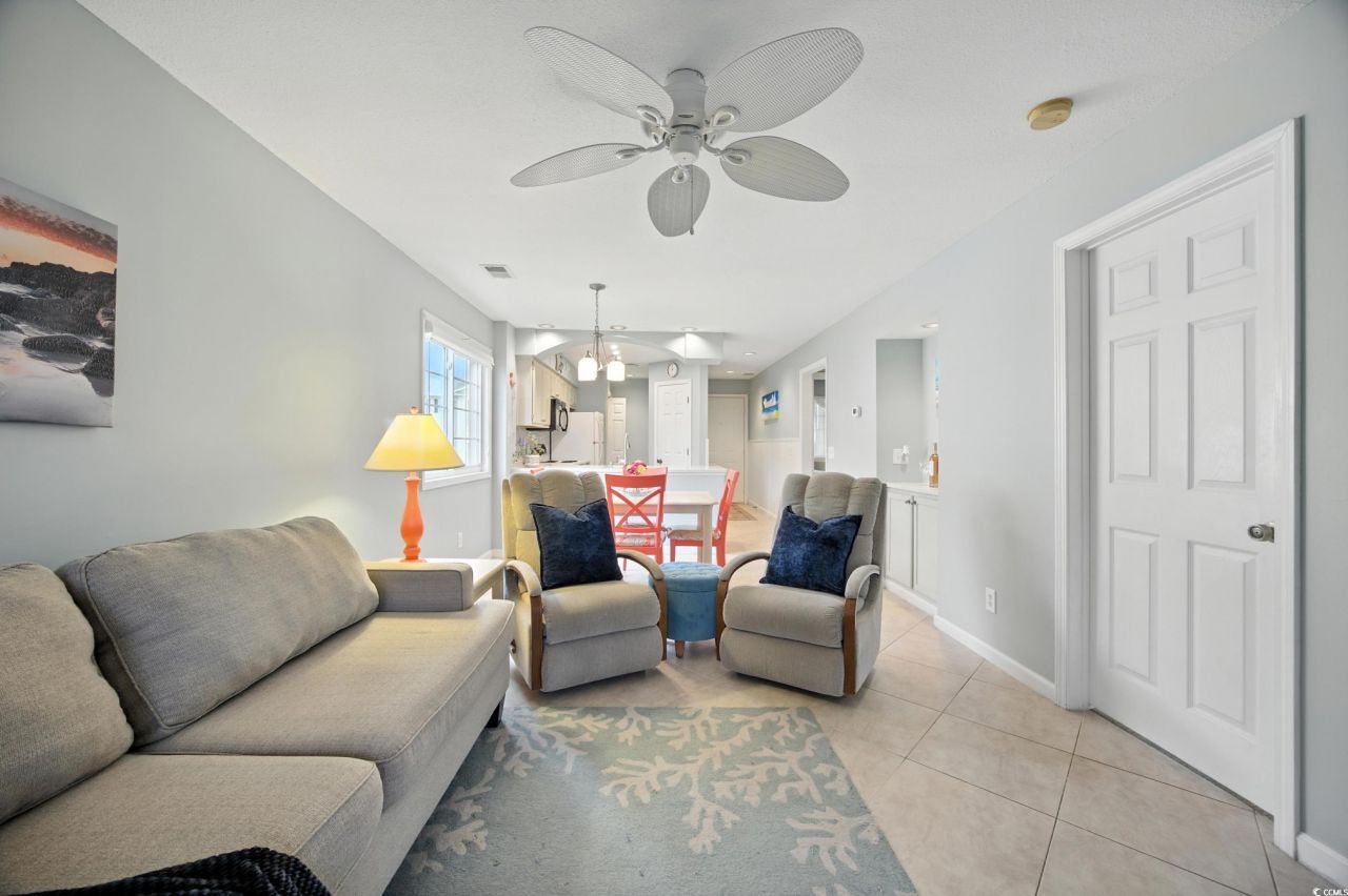 1900 Duffy St. Photo 9