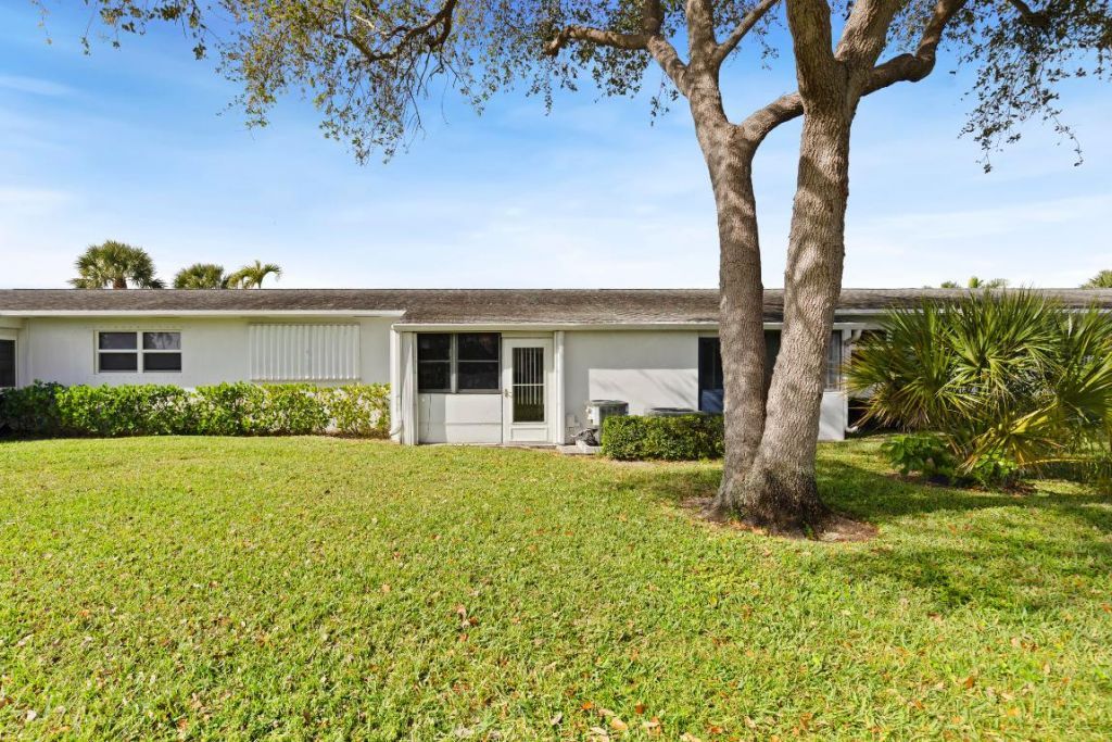 2758 Emory Drive E, Unit E, West Palm Beach, FL 33415 Photo
