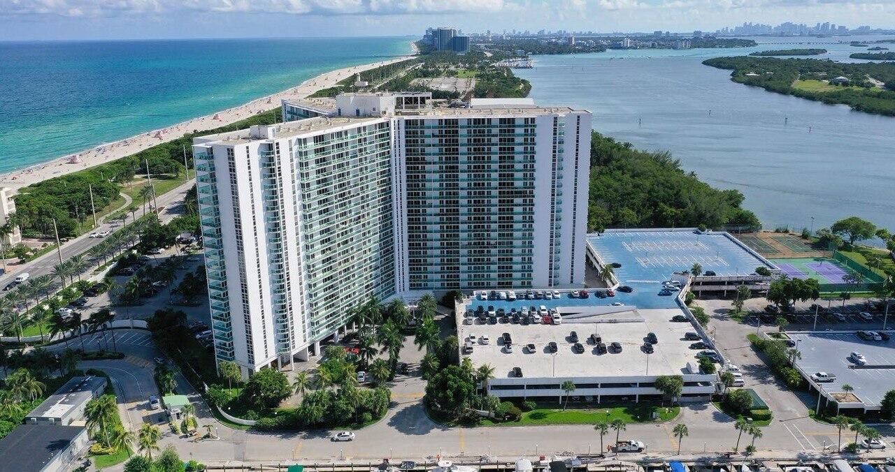 100 Bayview Drive, Unit 215, Sunny Isles Beach, FL 33160 Photo
