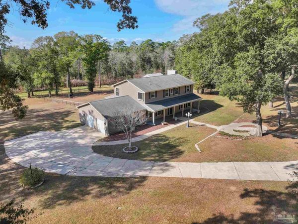 6061 Spanish Oak Dr, Pensacola, FL 32526