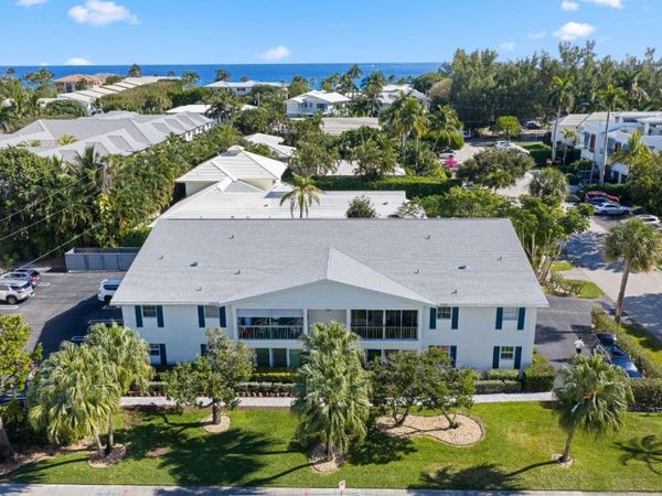 315 Venetian Drive, Unit 3, Delray Beach, FL 33483