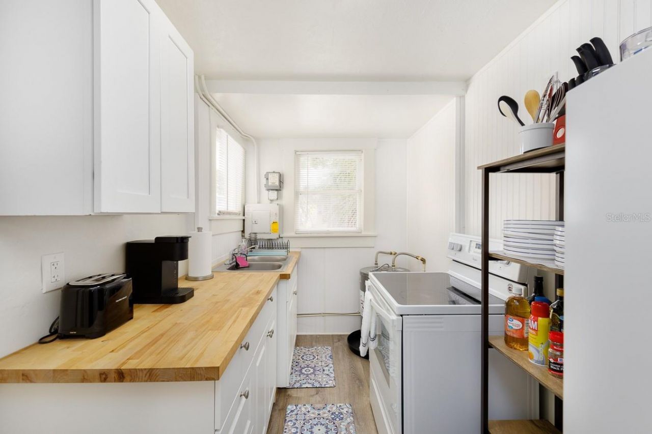 1043 7th Avenue N, Saint Petersburg, FL 33705 Photo