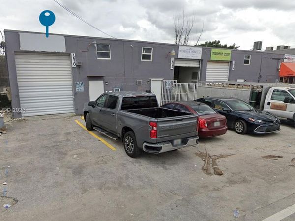 1630 W 33rd Pl, Hialeah, FL 33012