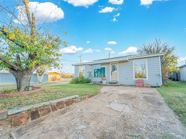 801 W Wheeler Street, Breckenridge, TX 76424