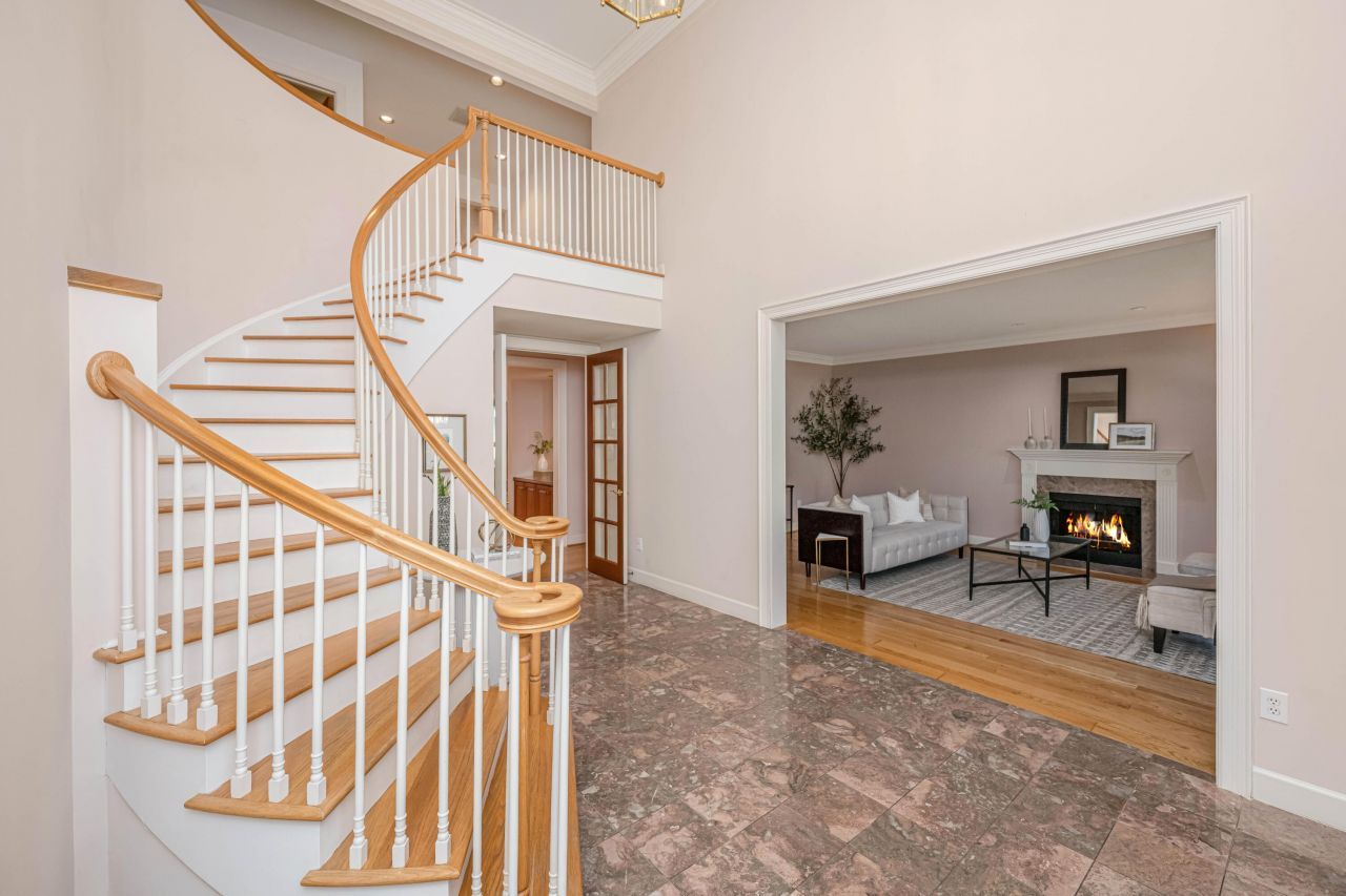 235 Country Club Lane Photo 11