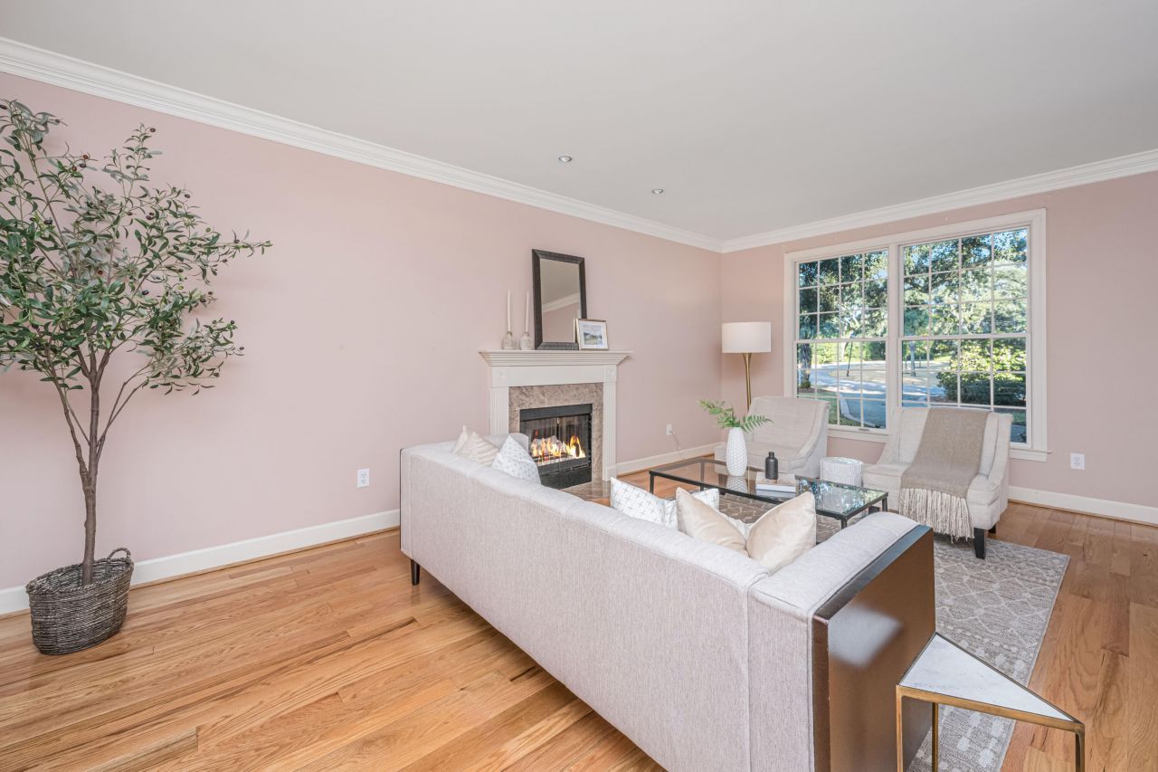 235 Country Club Lane Photo 13