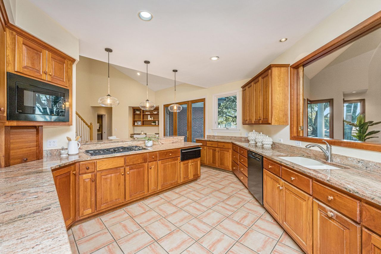 235 Country Club Lane Photo 21