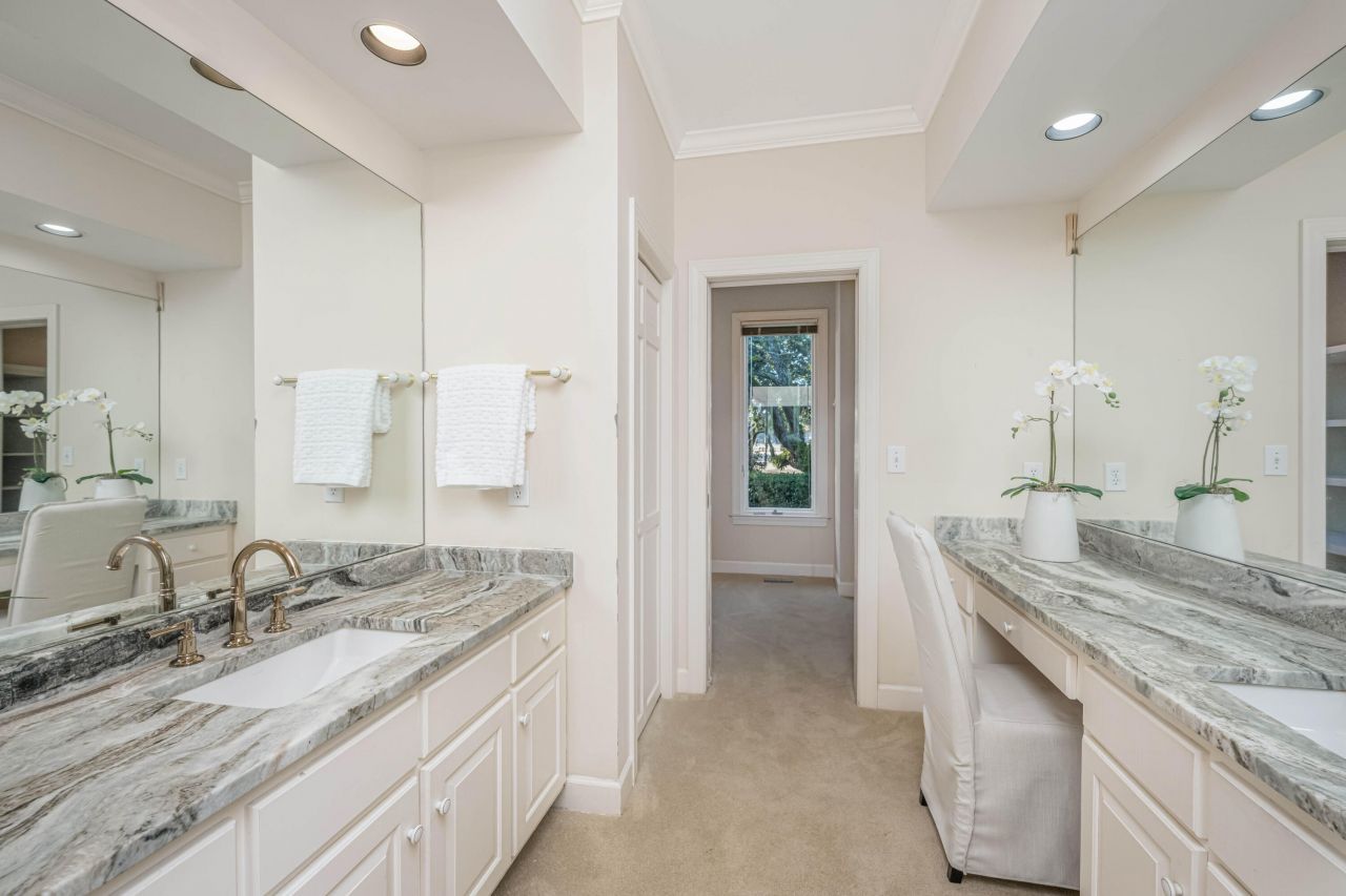 235 Country Club Lane Photo 33