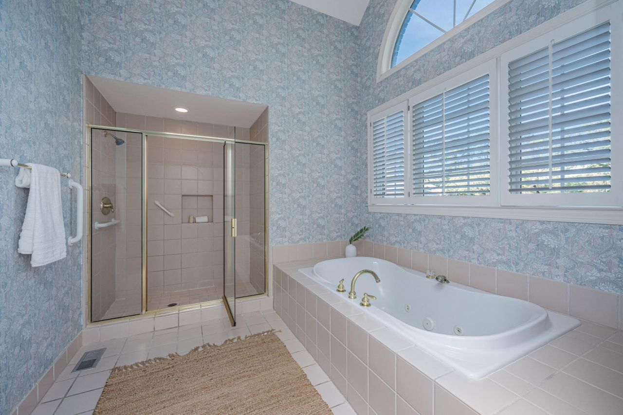 235 Country Club Lane Photo 34