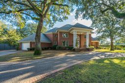 235 Country Club Lane photo 4