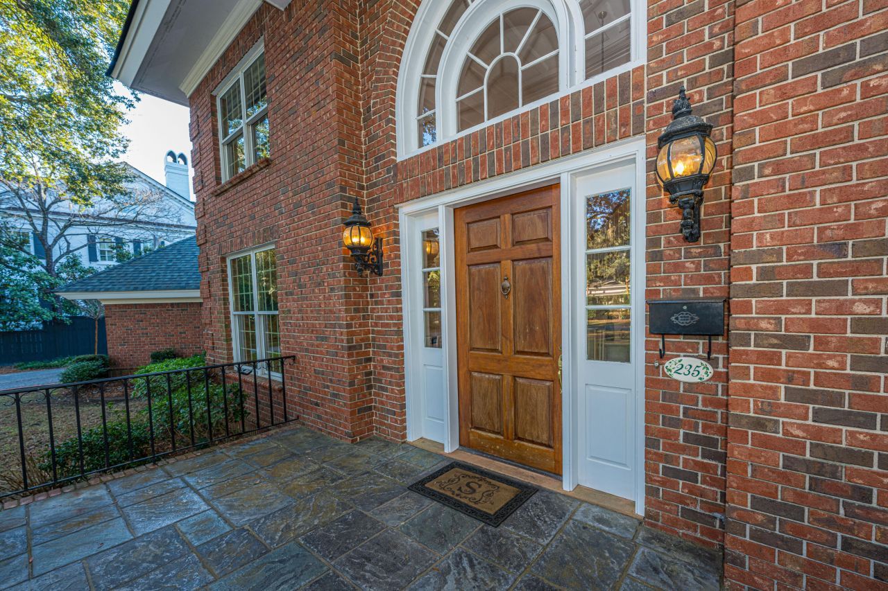 235 Country Club Lane Photo 9