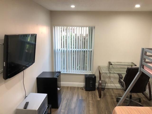 60 Forest Circle, Hollywood, FL 33026 Photo