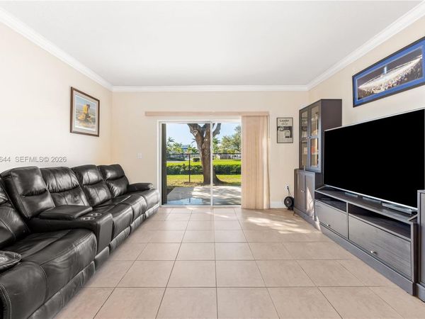 15750 SW 92nd Ave, Unit 21C, Palmetto Bay, FL 33157