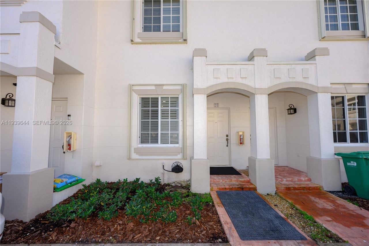 15750 SW 92nd Ave, Unit 21C, Palmetto Bay, FL 33157 Photo
