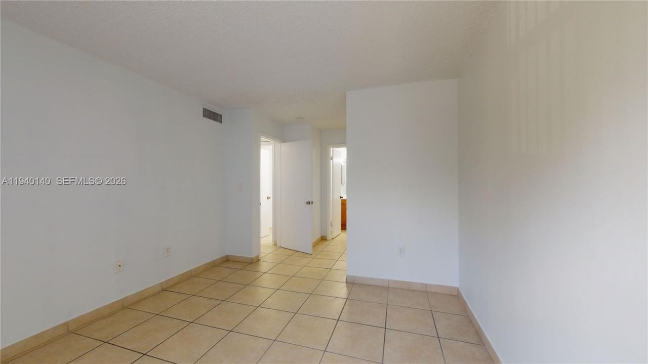 15600 SW 80th St, Unit L-202, Miami, FL 33193 Photo
