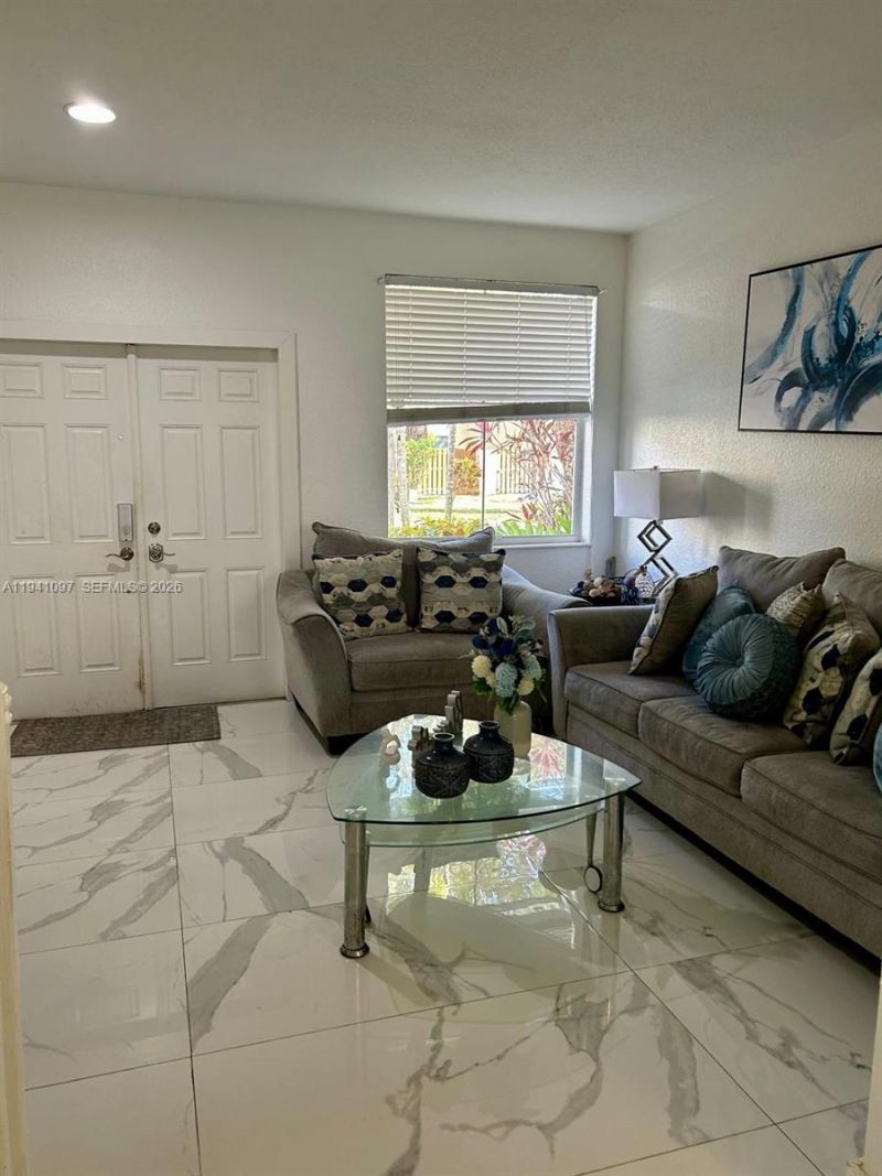 3818 SW 171st Ter, Miramar, FL 33027 Photo