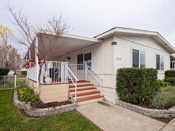 3555 S Pacific Highway, Unit 220, Medford, OR 97501