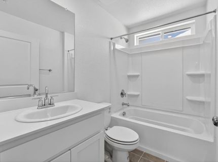 9743 Jeff Handy Dr, Sacramento, CA 95829 Photo