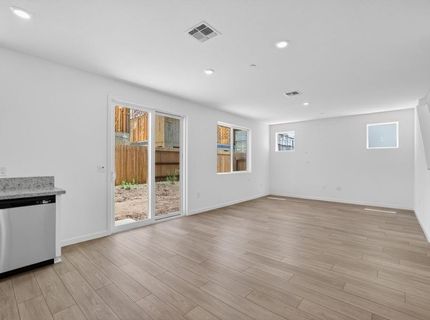 9743 Jeff Handy Dr, Sacramento, CA 95829 Photo