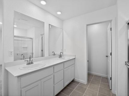 9743 Jeff Handy Dr, Sacramento, CA 95829 Photo