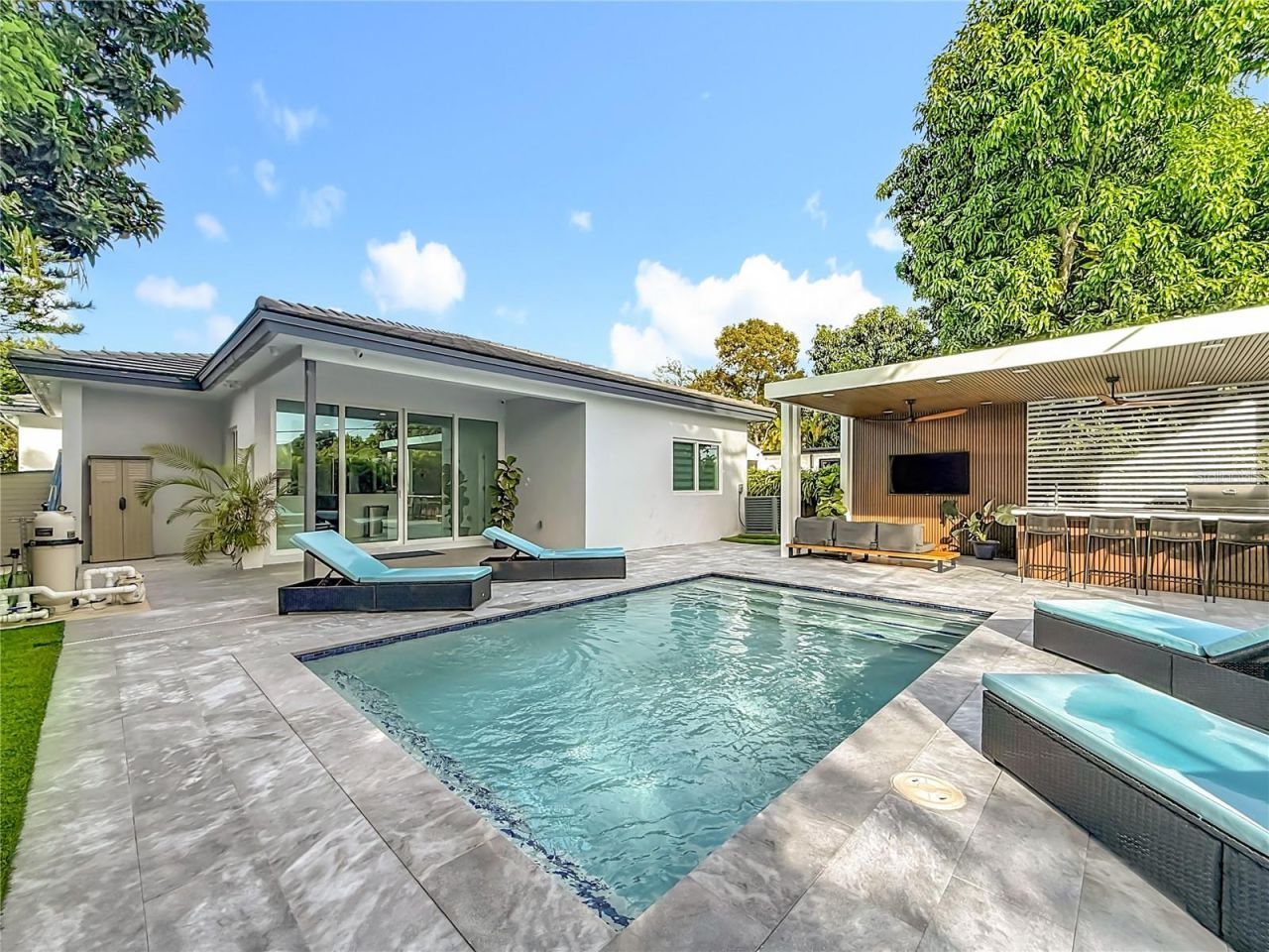 2356 SW 11th Street, Miami, FL 33135 Photo