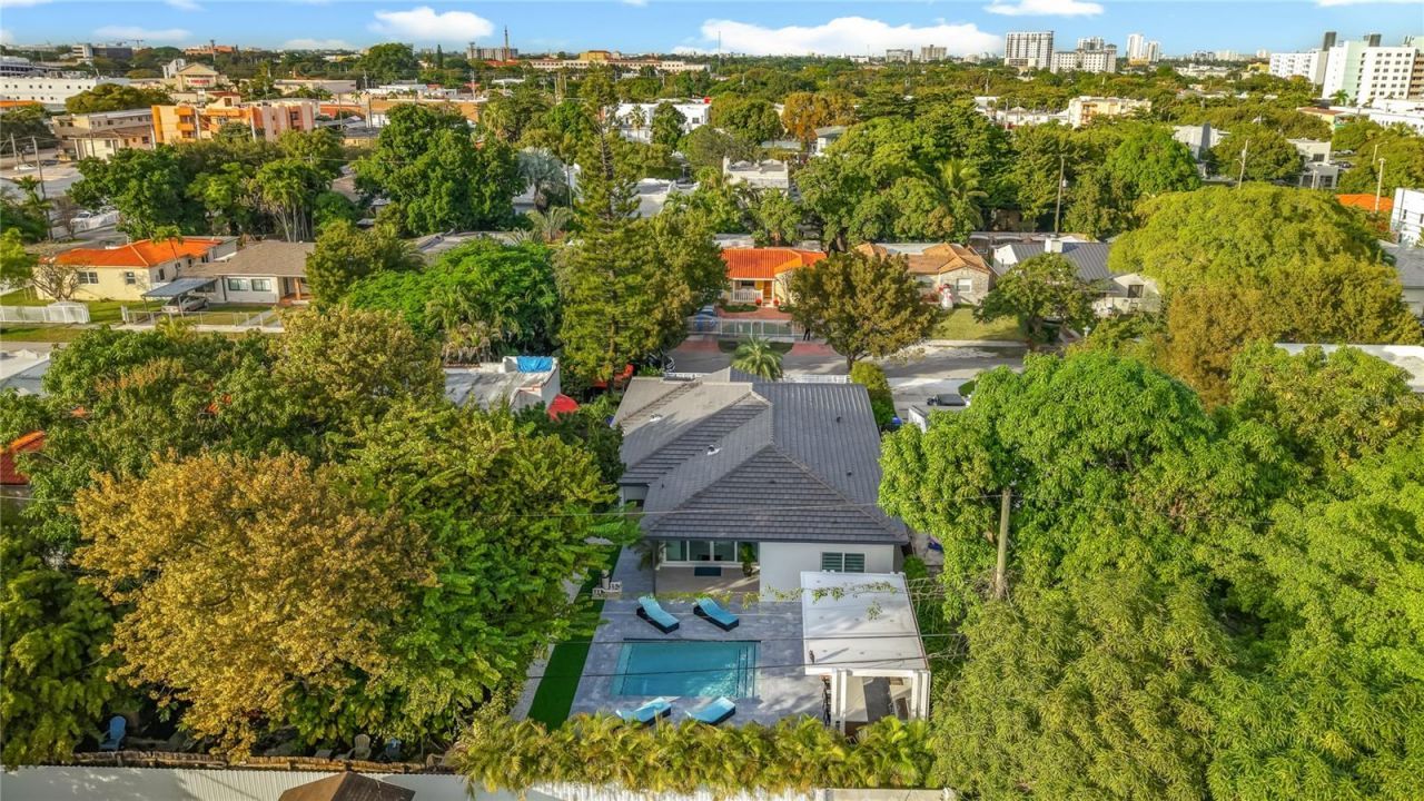 2356 SW 11th Street, Miami, FL 33135 Photo