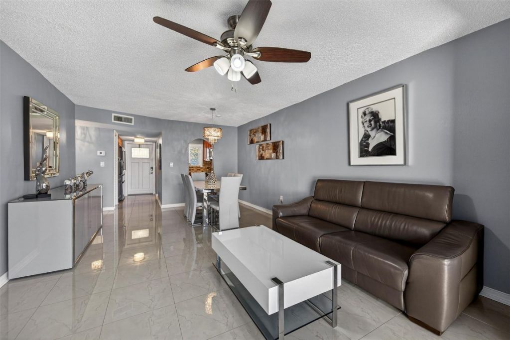 2951 E Sunrise Lakes Drive, Unit 312, Sunrise, FL 33322 Photo