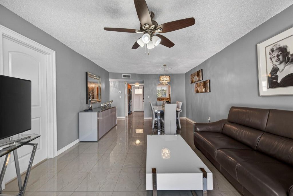 2951 E Sunrise Lakes Drive, Unit 312, Sunrise, FL 33322 Photo