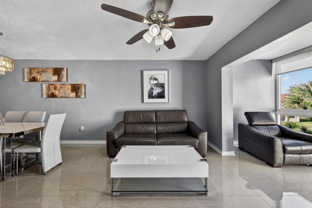 2951 E Sunrise Lakes Drive, Unit 312, Sunrise, FL 33322 Photo