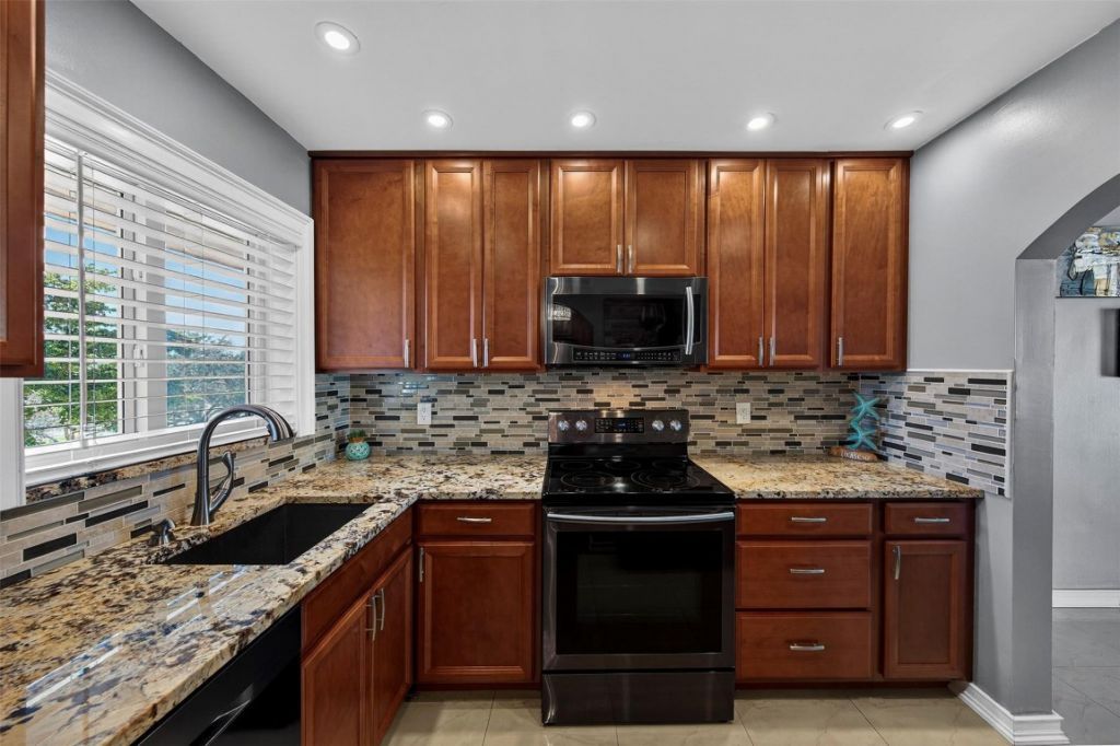 2951 E Sunrise Lakes Drive, Unit 312, Sunrise, FL 33322 Photo