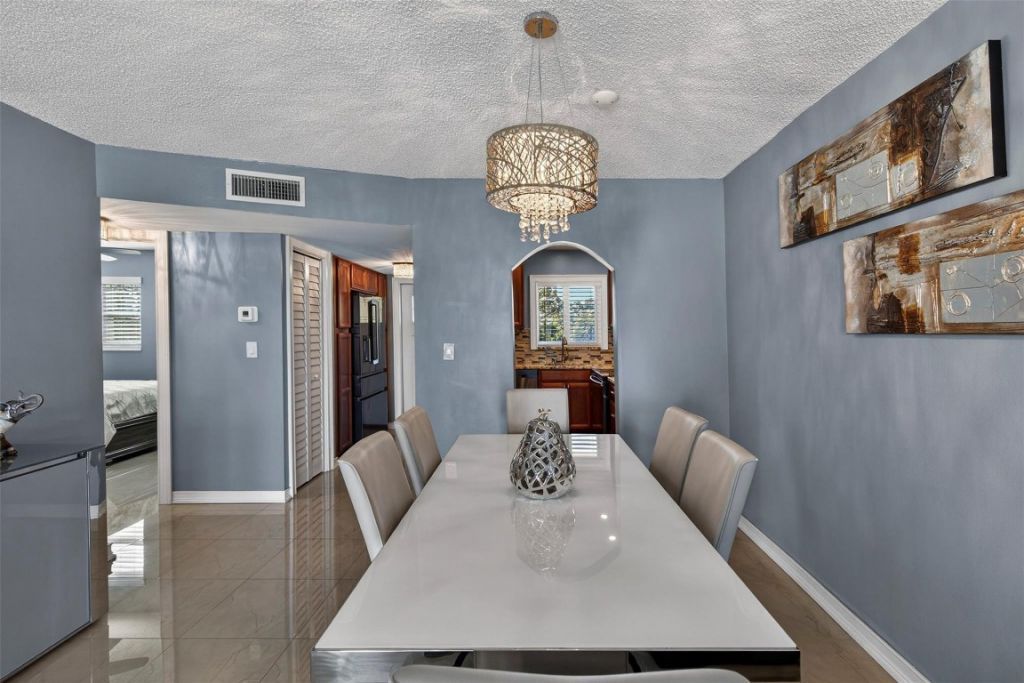 2951 E Sunrise Lakes Drive, Unit 312, Sunrise, FL 33322 Photo