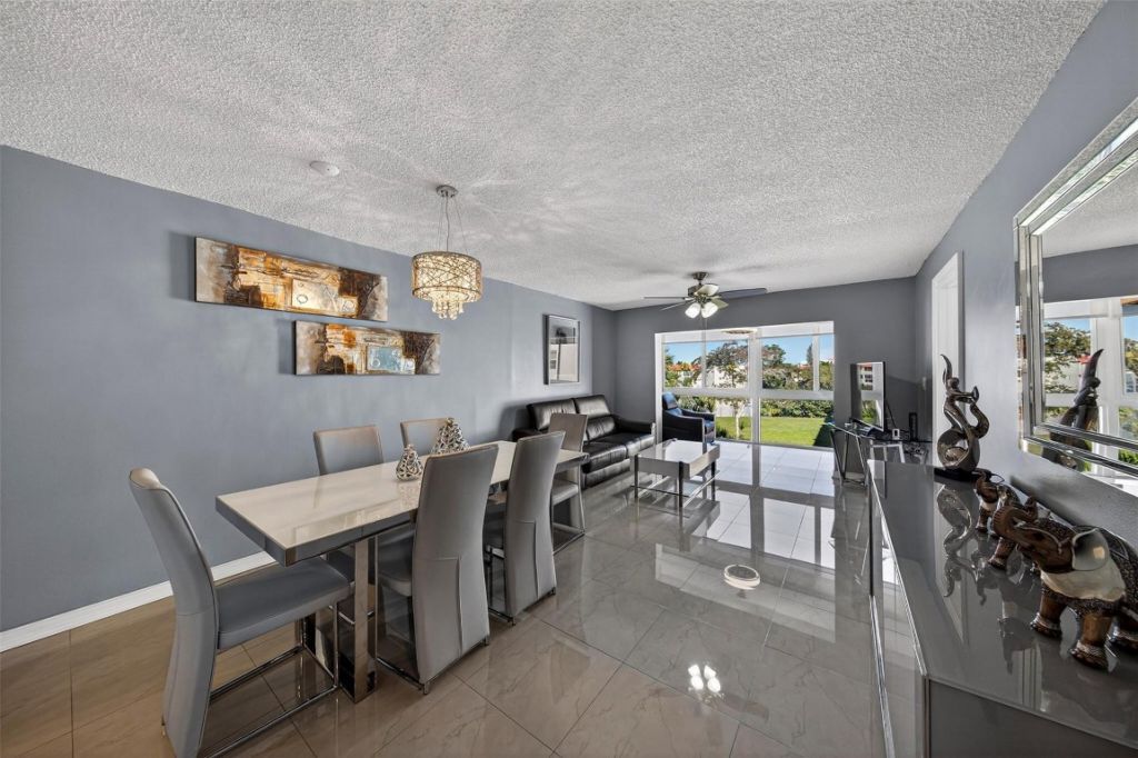 2951 E Sunrise Lakes Drive, Unit 312, Sunrise, FL 33322 Photo