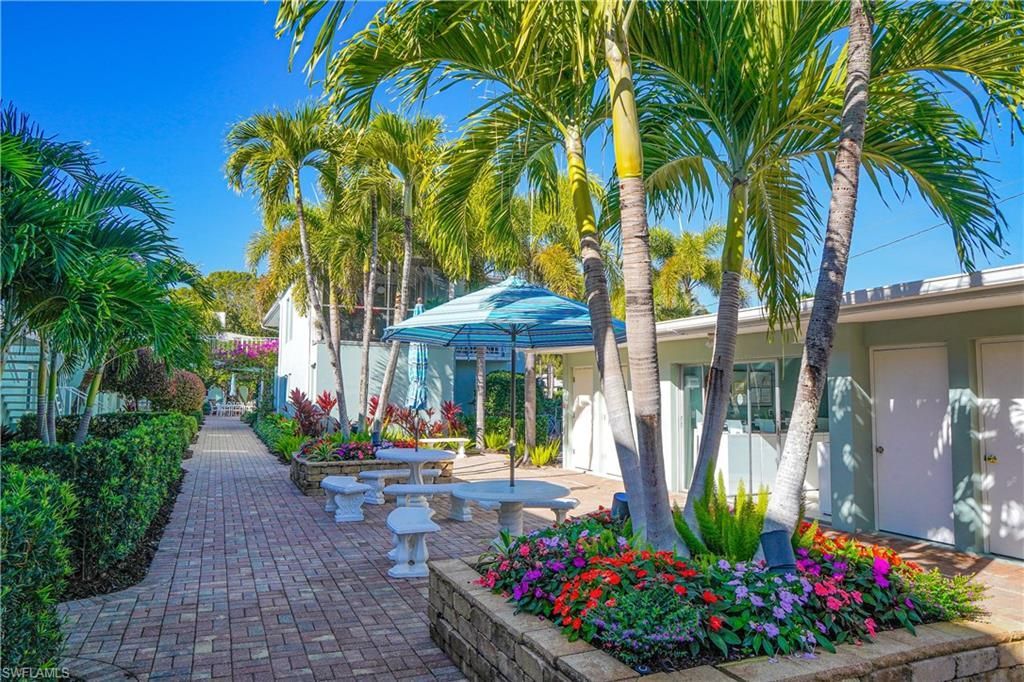 603 12th Ave S, Unit 603, Naples, FL 34102 Photo