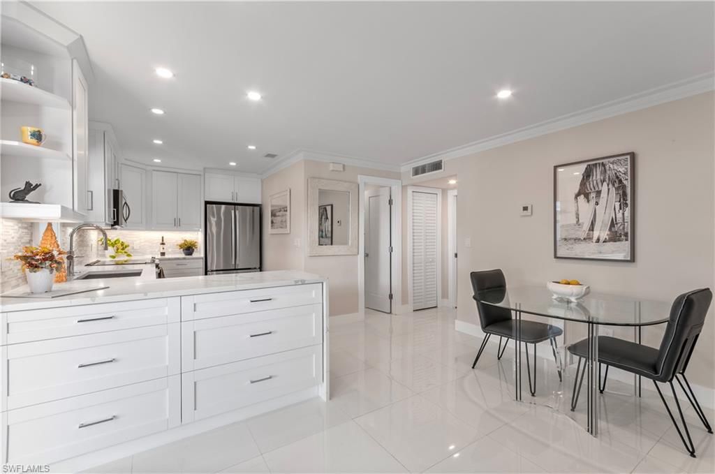 603 12th Ave S, Unit 603, Naples, FL 34102 Photo