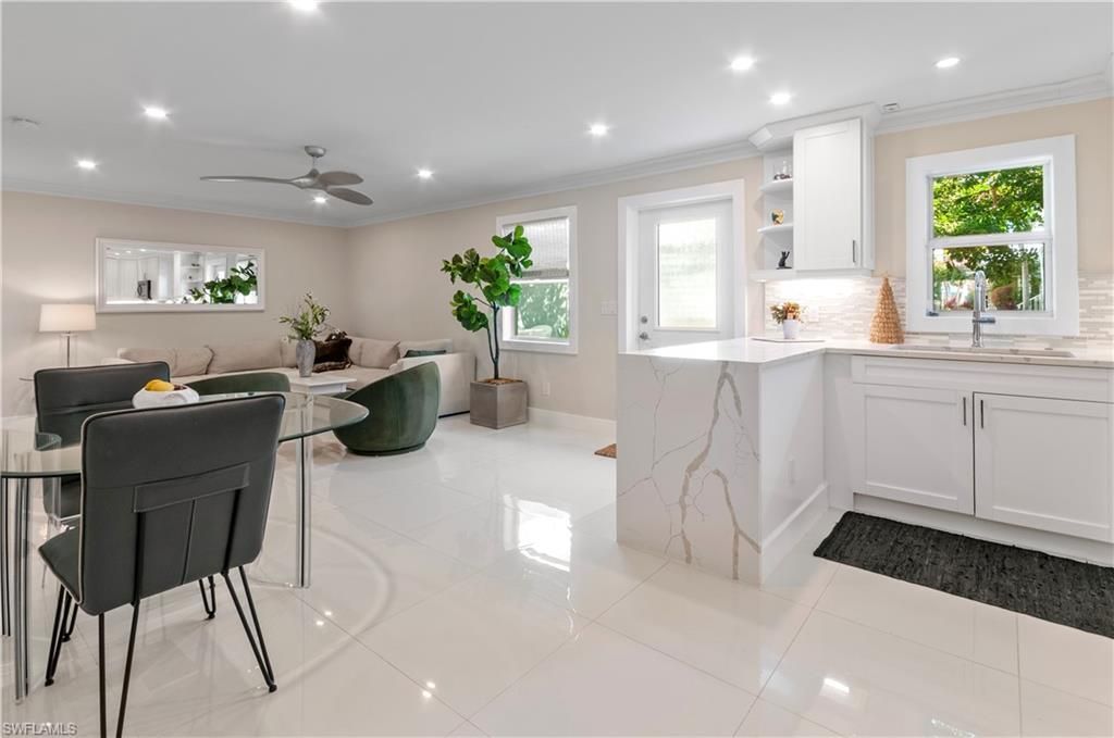 603 12th Ave S, Unit 603, Naples, FL 34102 Photo