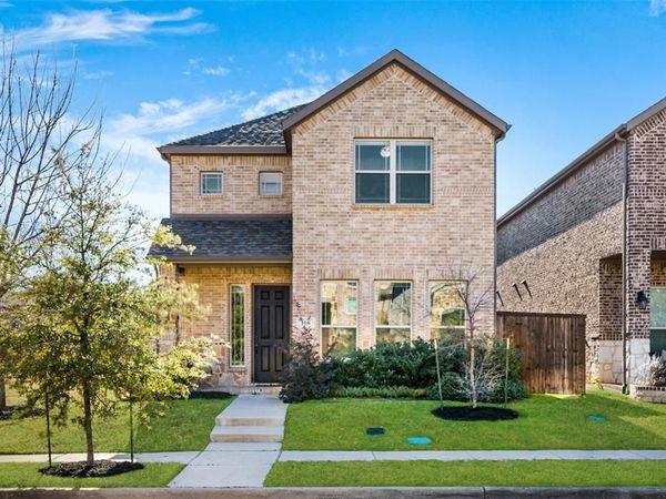 166 Mccartt Drive, Lewisville, TX 75067