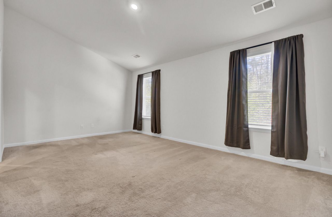 103 Rosefield Court Photo 4