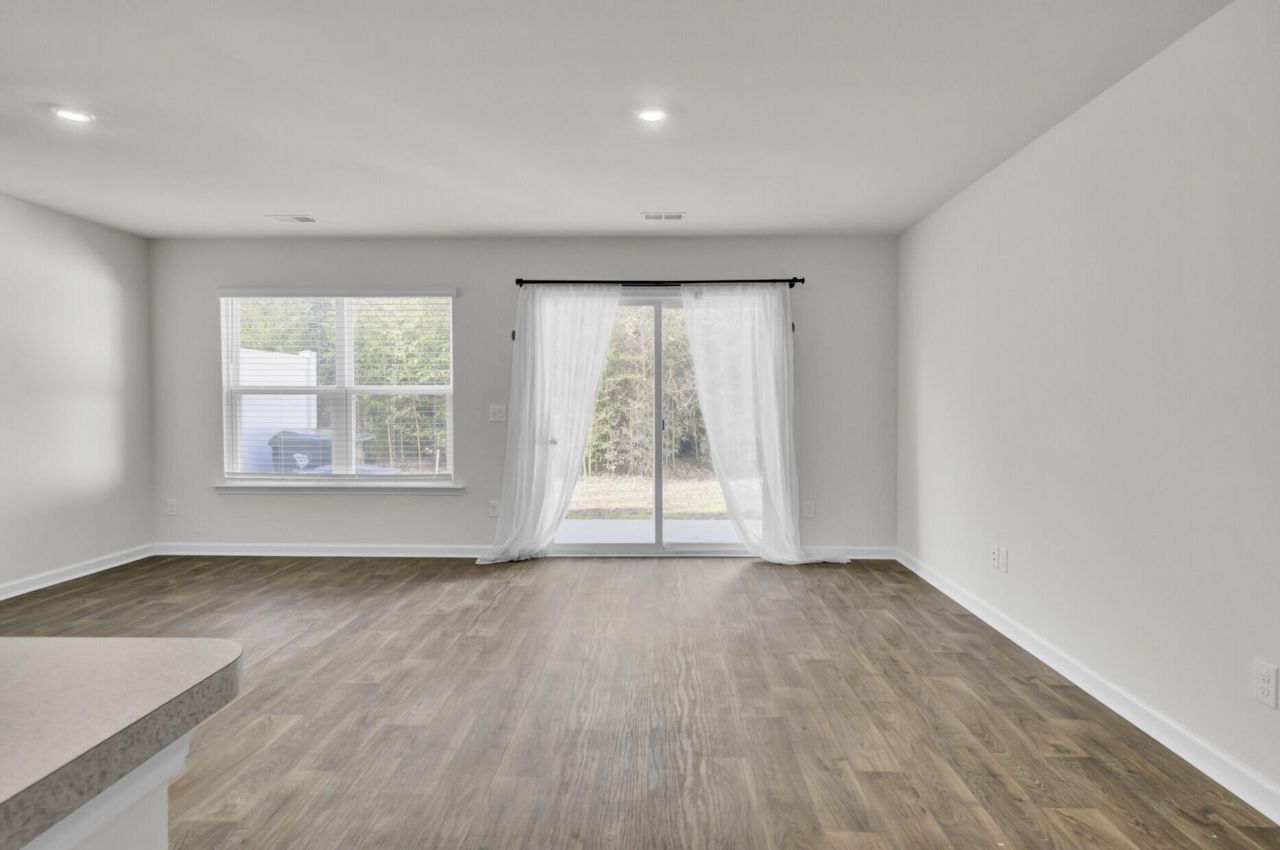 103 Rosefield Court Photo 9