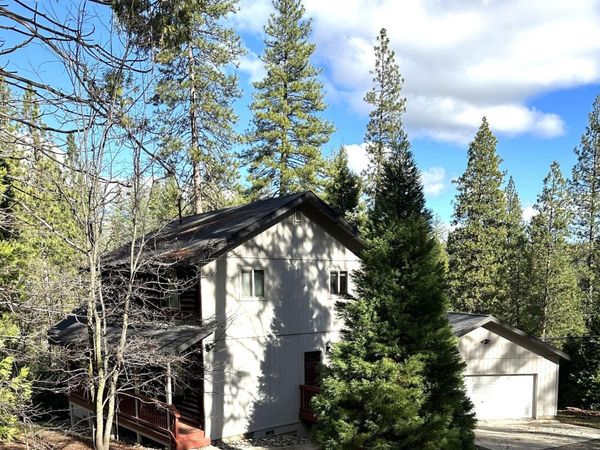 5035-5045 Glen Echo Dr, Hathaway Pines, CA 95233