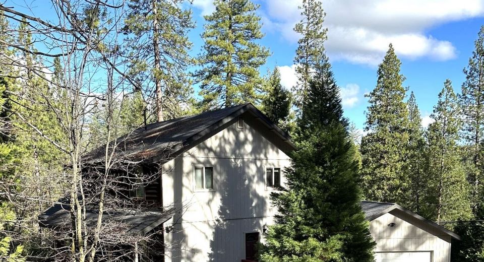 5035-5045 Glen Echo Dr, Hathaway Pines, CA 95233 Photo