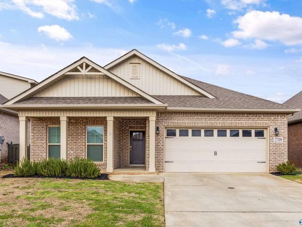27709 Kosar Crossing, Athens, AL 35613