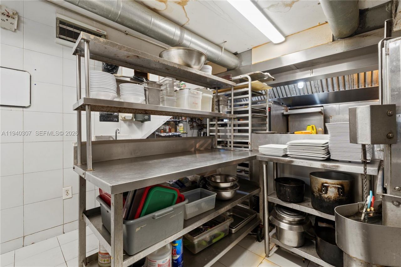 21 NW Miami Ct , Miami, FL 33128 Photo