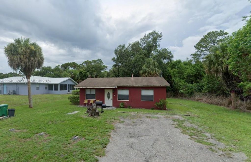 2205 N 44th St, Fort Pierce, FL 34946 Main Photo
