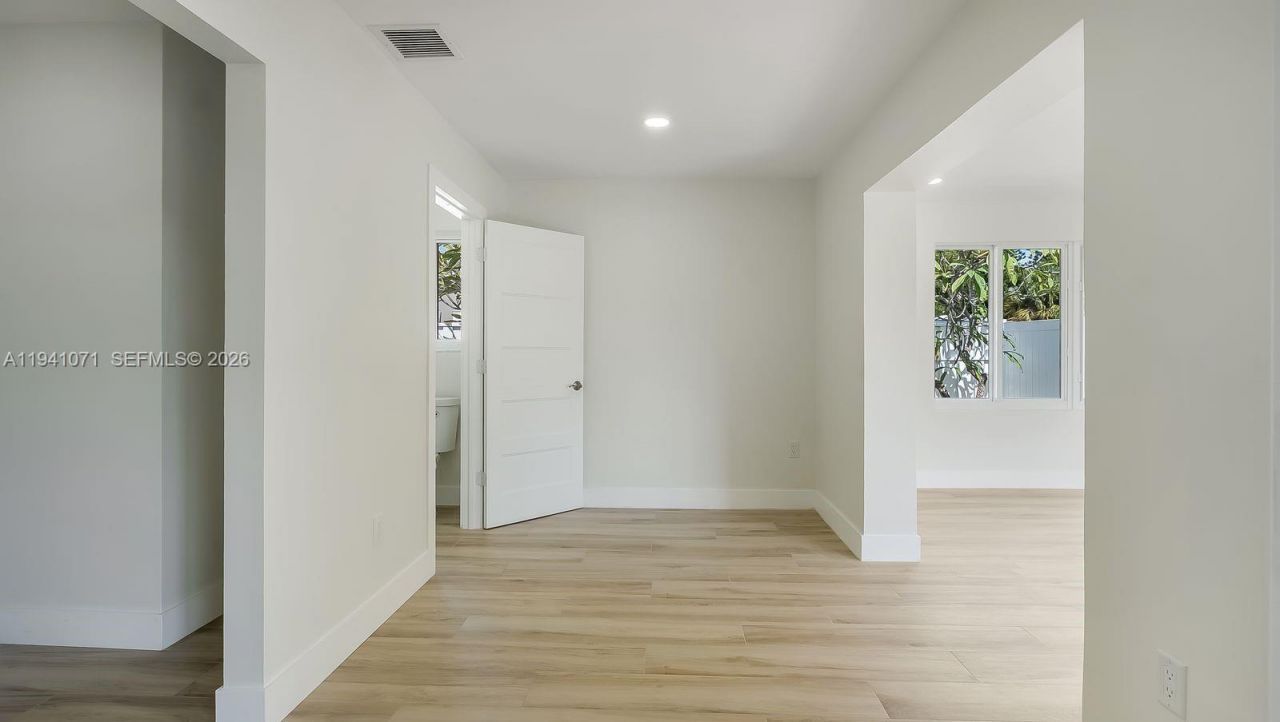 5713 NE 17th Ter, Fort Lauderdale, FL 33334 Photo