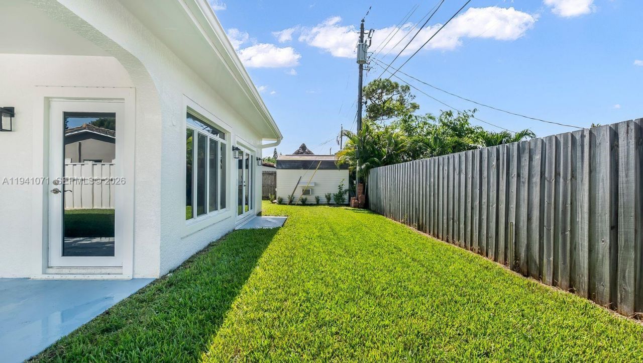 5713 NE 17th Ter, Fort Lauderdale, FL 33334 Photo