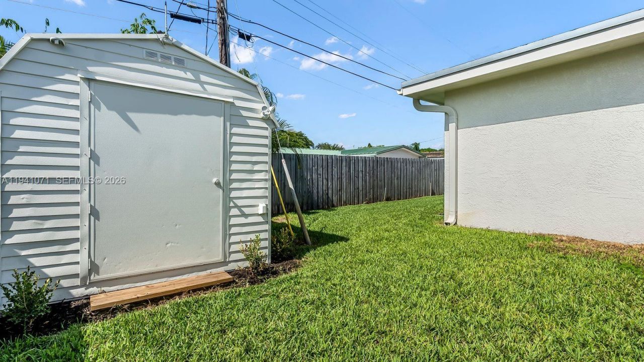 5713 NE 17th Ter, Fort Lauderdale, FL 33334 Photo